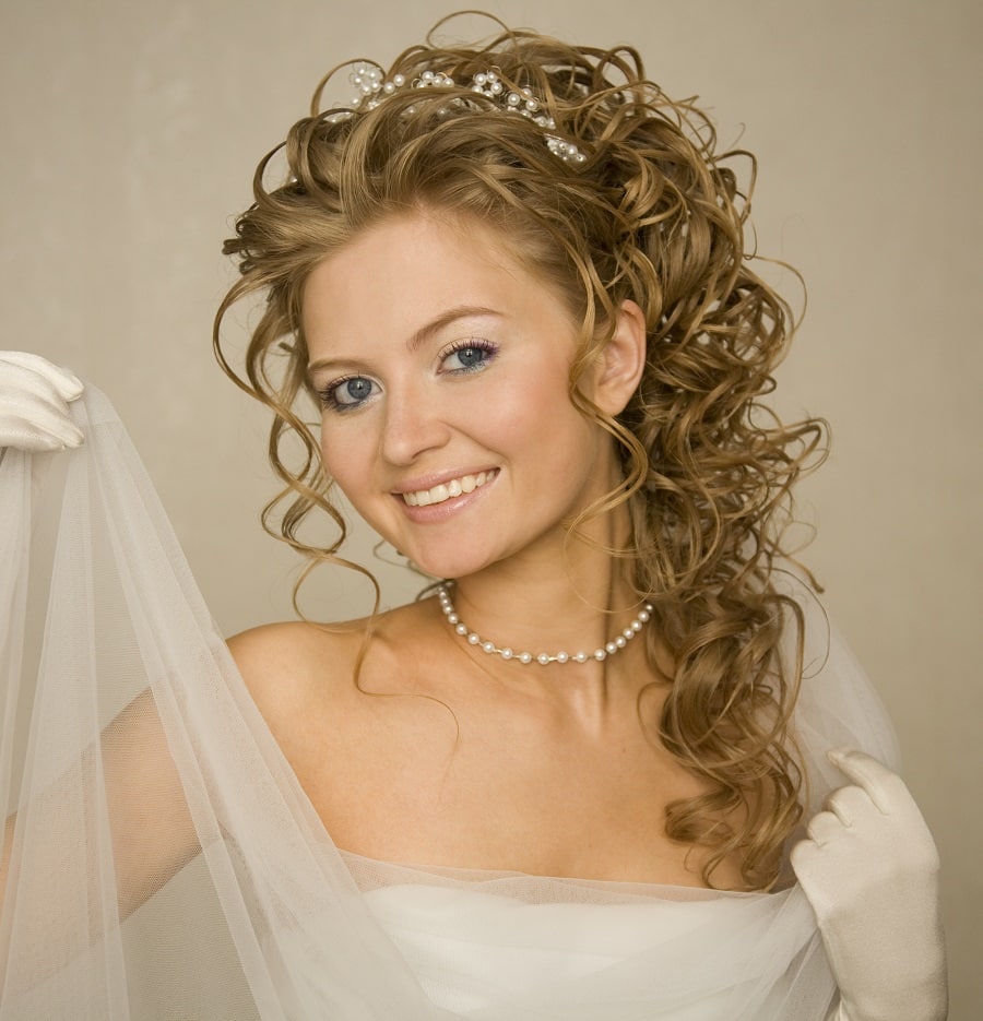 brides with thin curly hair