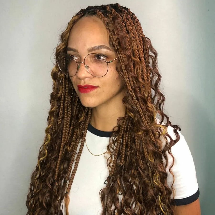 brown knotless braids with curls