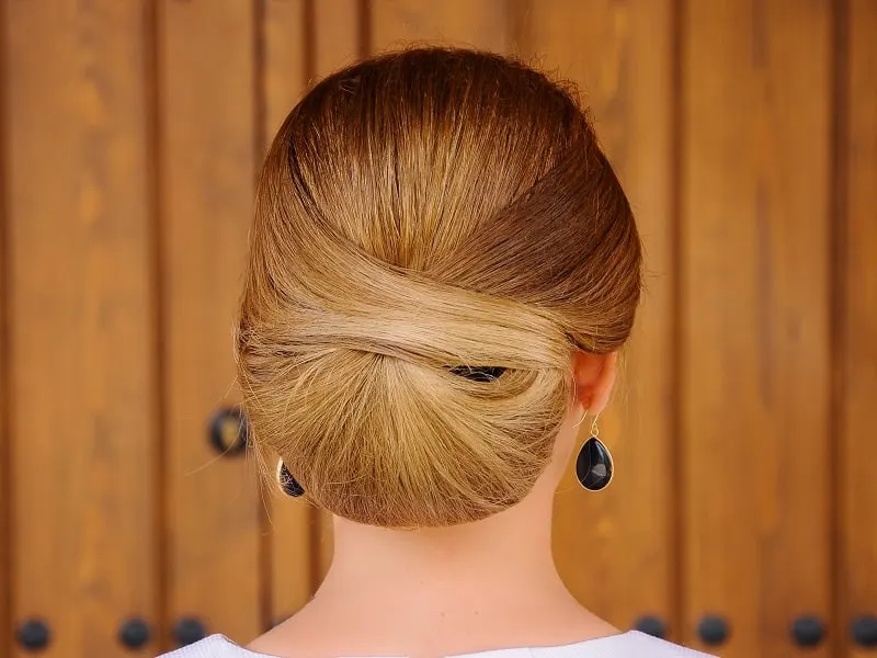 chignon bun