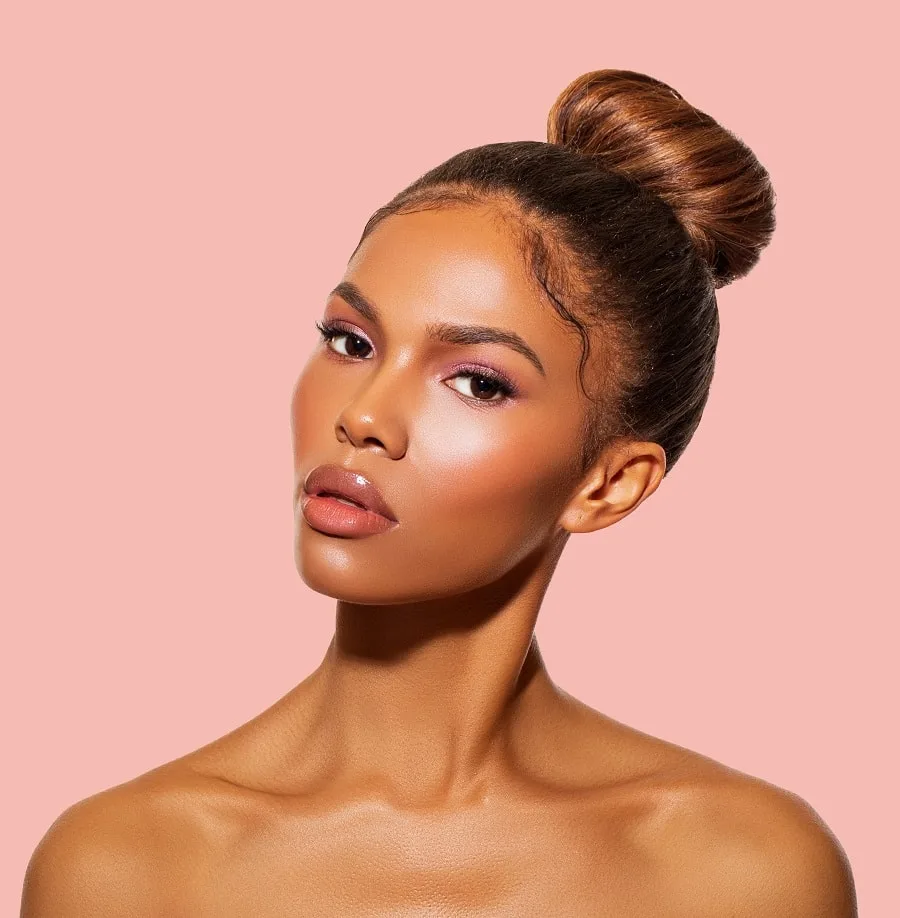 bun hairstyle for black women with oval faces