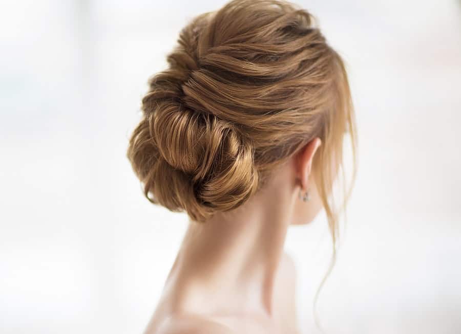 bun hairstyle for business women