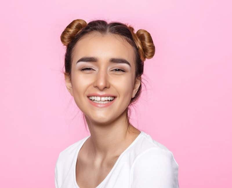 bun hairstyle for oval faces