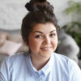 bun hairstyle for women with a fat face