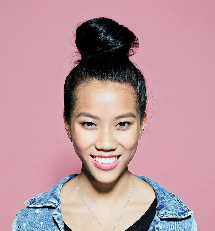 bun hairstyle for women with big noses