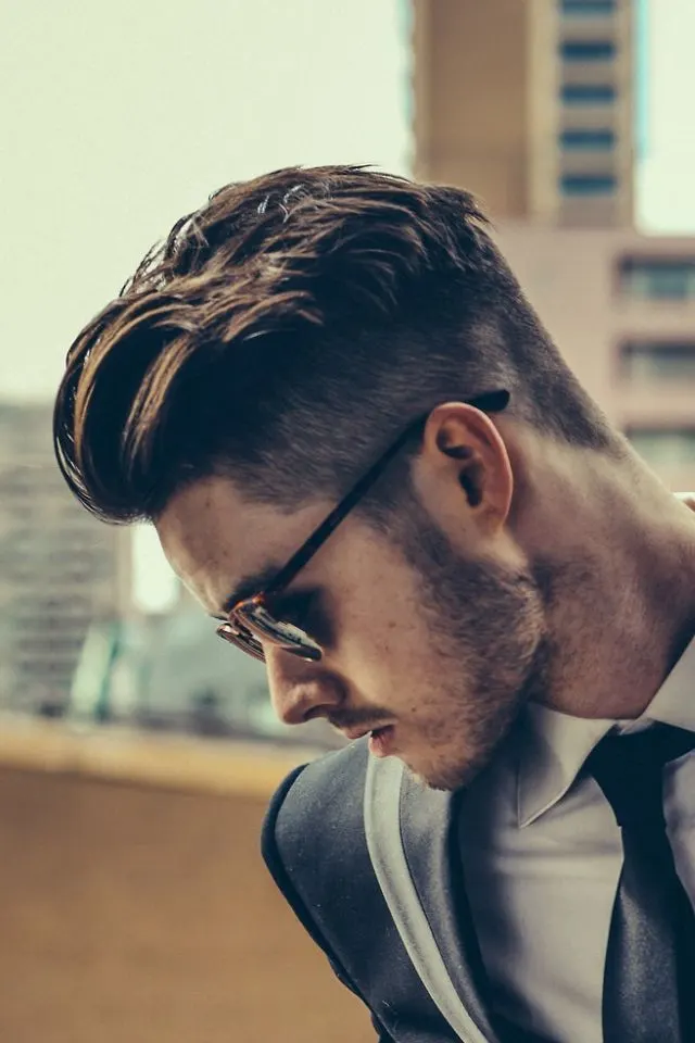 30 Office-Ready Haircuts for Businessmen + How to Style