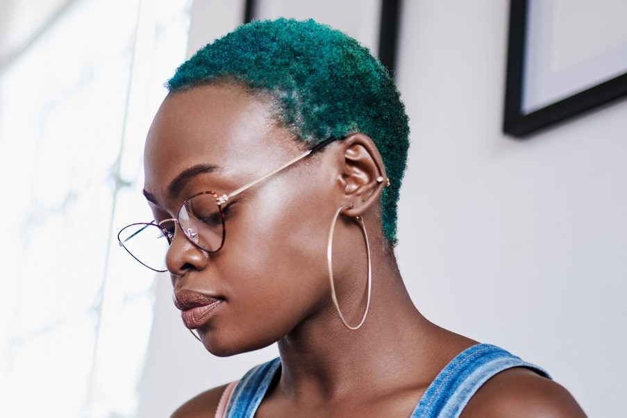buzz cut for black women with glasses