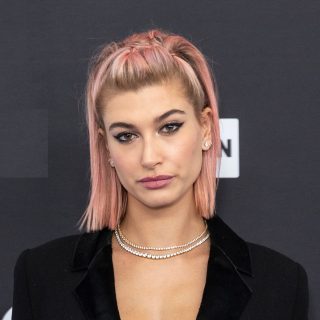 celebrities with pink hair