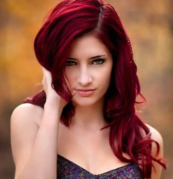 women with cherry red hair