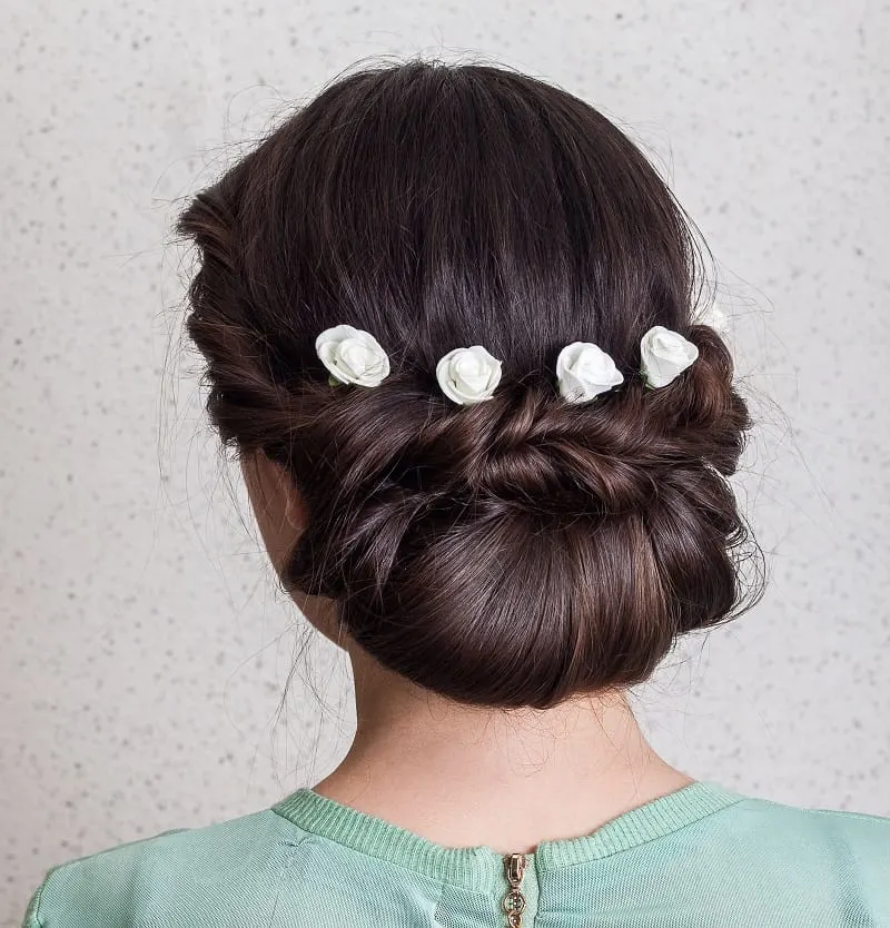 chignon bun style