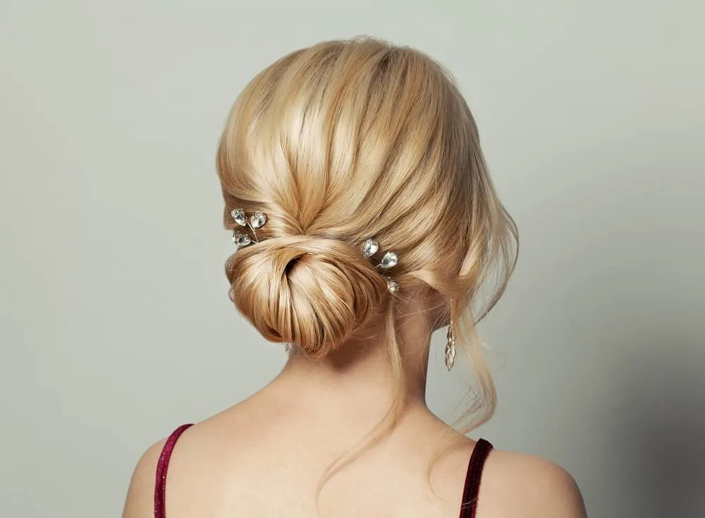 chignon bun with accessories