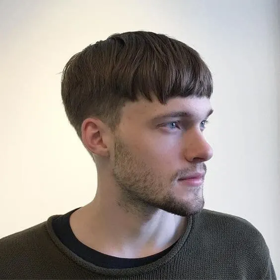 chili bowl haircut with front fringe
