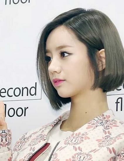 30 Cute Short Haircuts for Asian Girls 2023  Chic Short Asian Hairstyles  for Women  Hairstyles Weekly