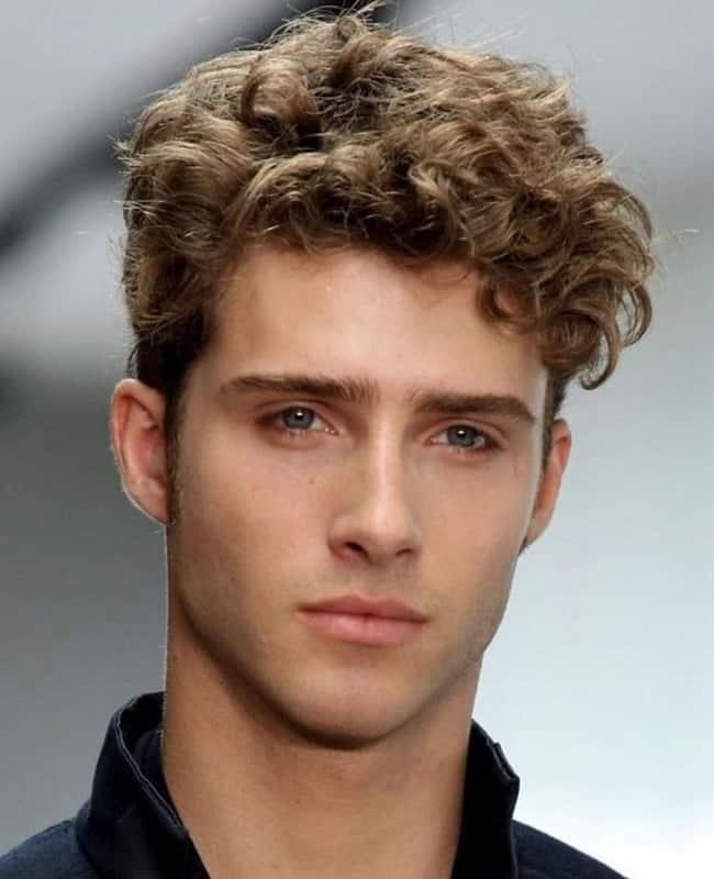 thick wavy hairstyles for men