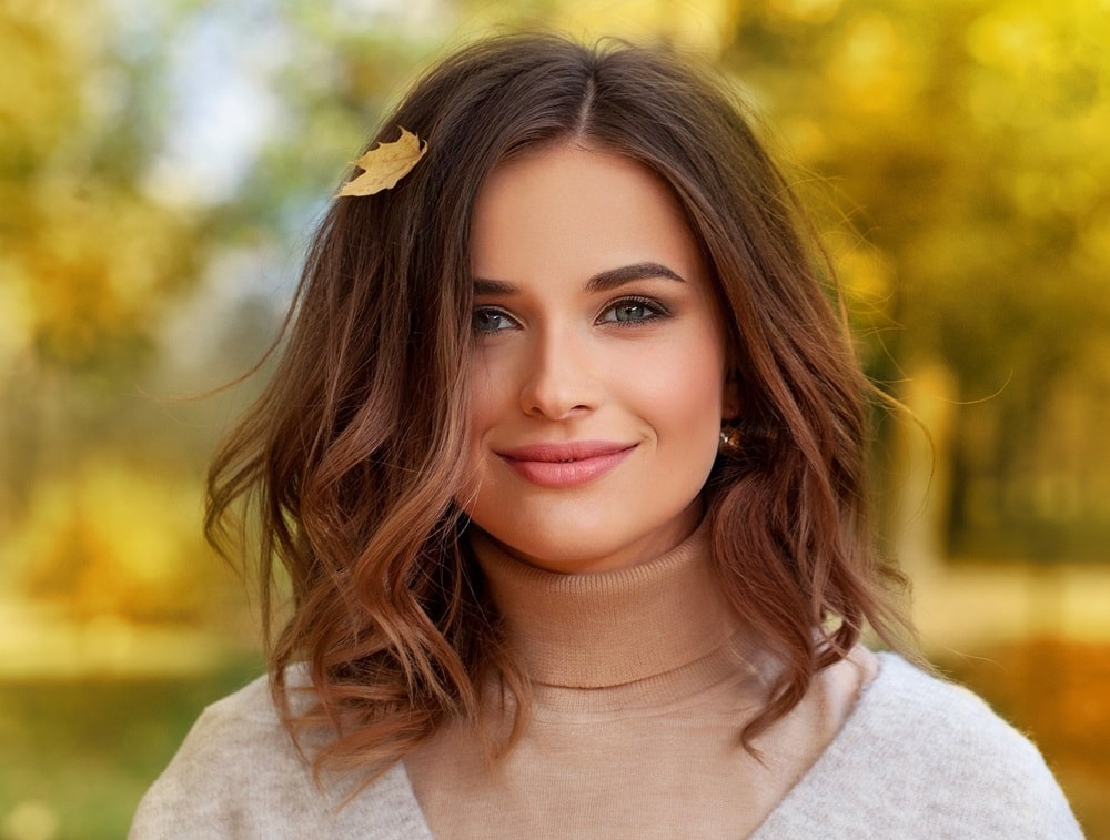 Collarbone length brown haircut