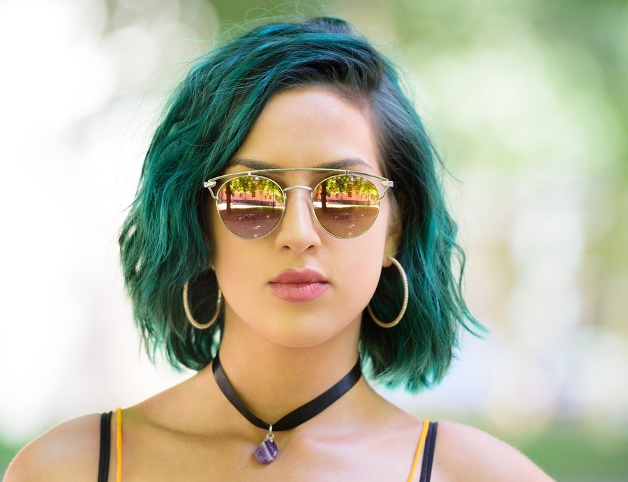 A colorful bob for the bad guys