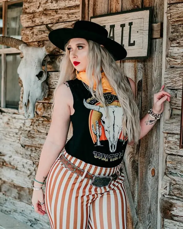 cowgirl hairstyle with hat