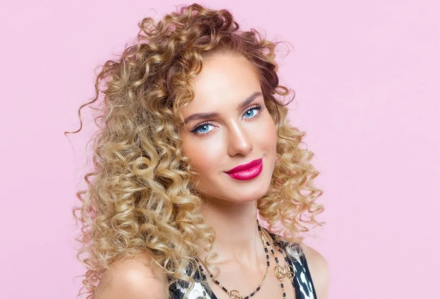 10 Versatile Curly Hairstyles for Big Foreheads – HairstyleCamp