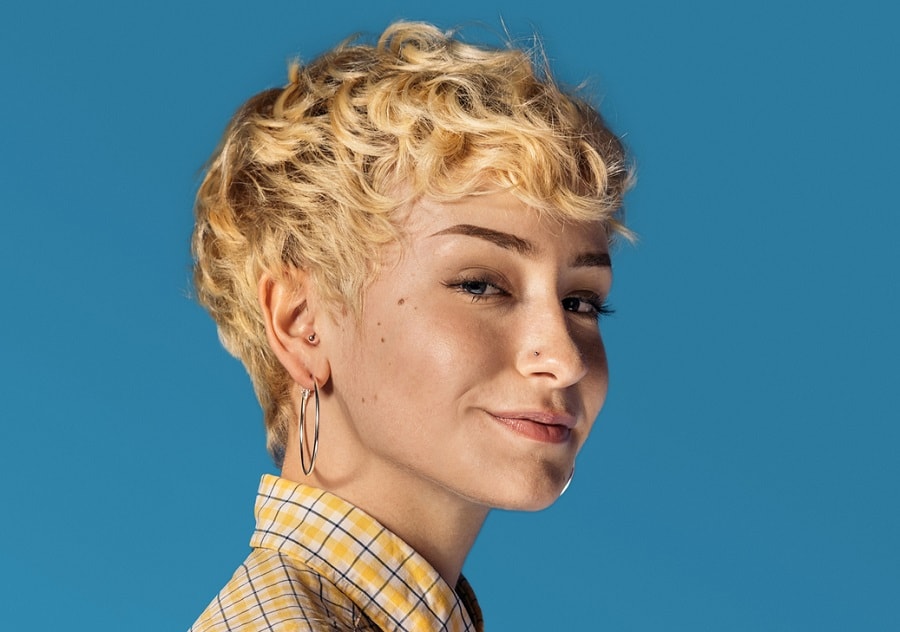 Curly blonde pixie cut for square faces