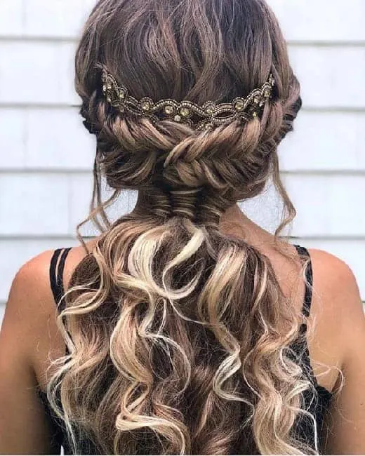 brown curly hair with accessories