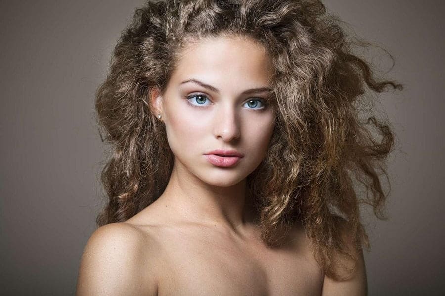 Curly Frizzy Hair: 7 Styling Ideas – HairstyleCamp