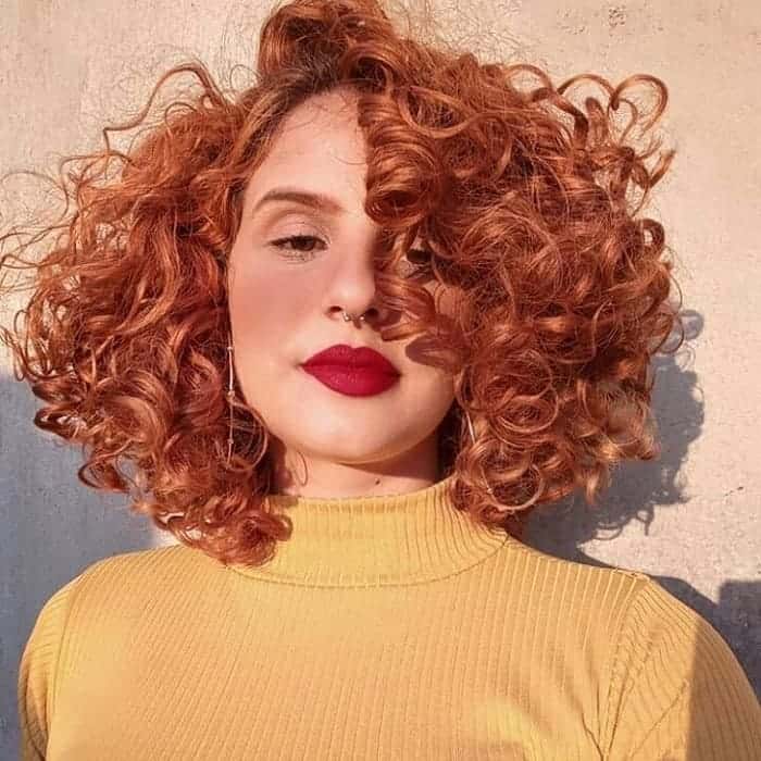 curly haircuts for round faces