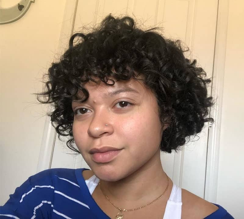 curly bob for women with round faces