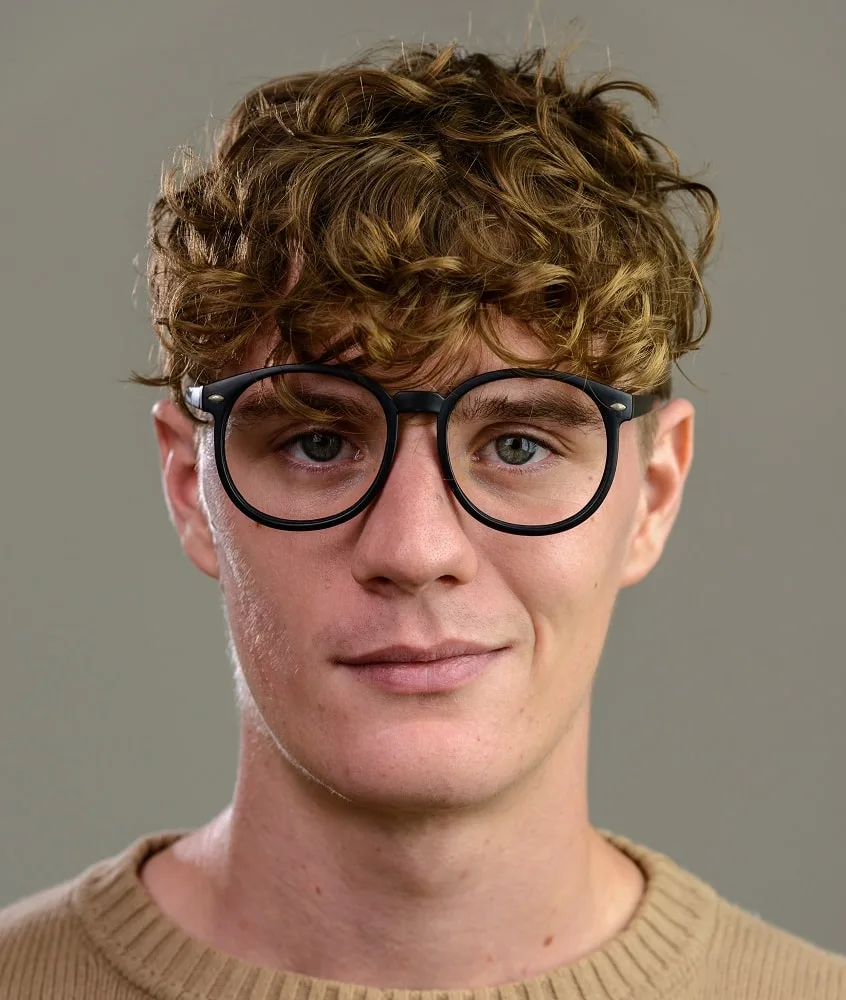 curly hairstyle for men with big ears