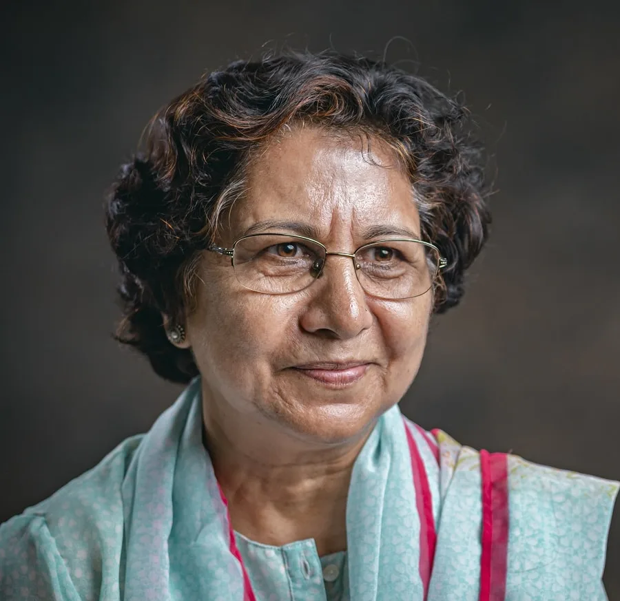 curly hairstyle for older indian women