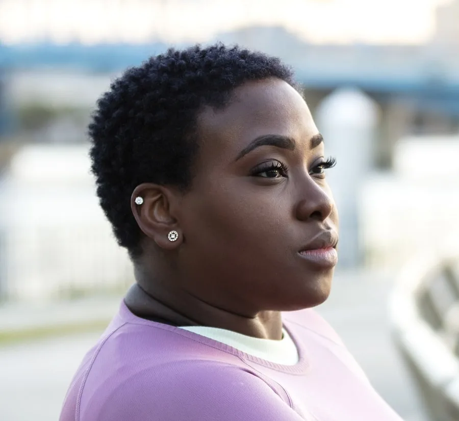 curly hairstyle for overweight black women