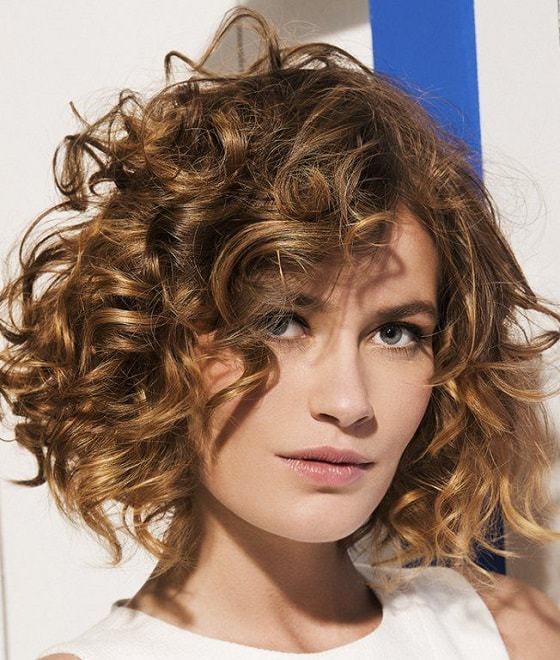 Top 48 image short curly hair women - Thptnganamst.edu.vn