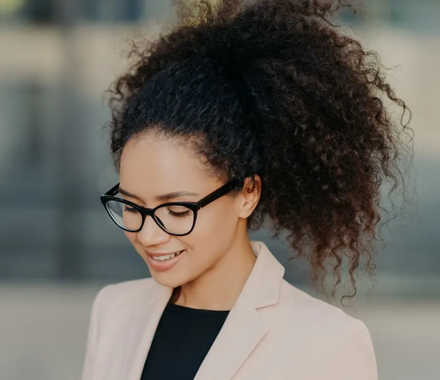 curly ponytail for woman with round face