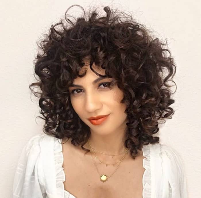 30 Ways to Style Shaggy Bob Like A Pro (2024 Trends)