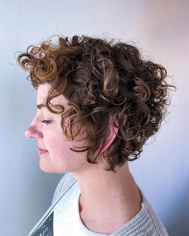 61 Best Short Curly Bobs for A Chic Look in 2024