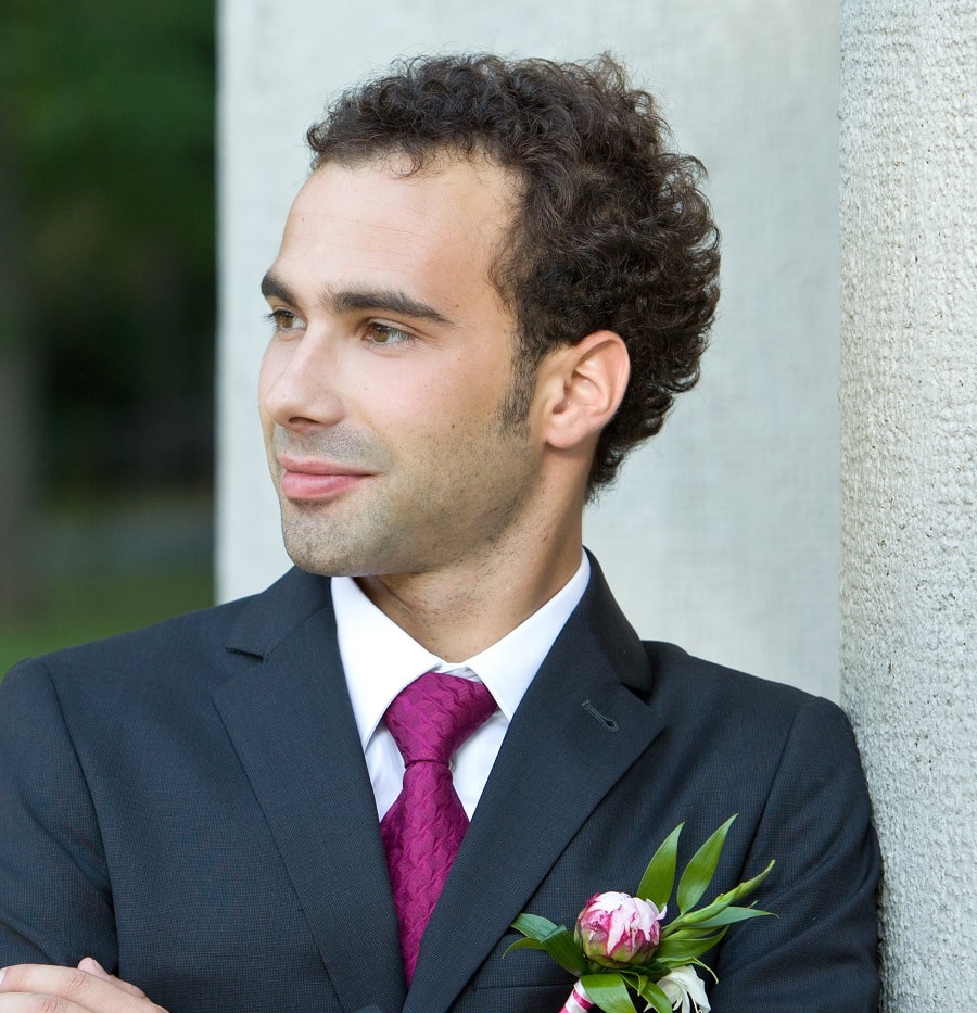 curly wedding hairstyle for men