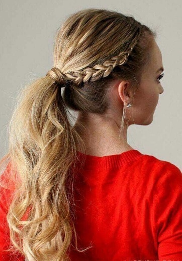 20 Cute Homecoming Hairstyles for Curly Hair