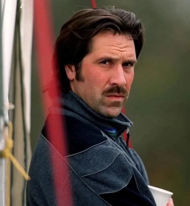 celebrities with mustaches - David Seaman