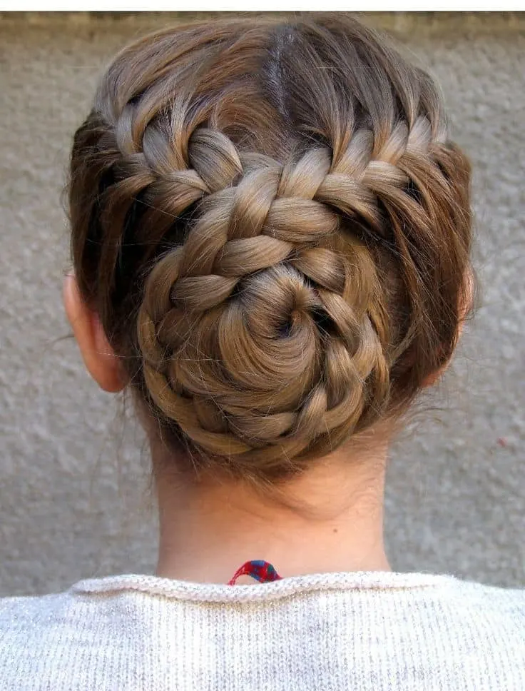 Hot Cross Buns BeattheHeat Summer Hairstyles  Page 5