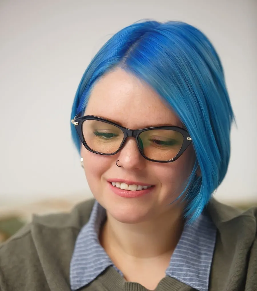 dyed bob for women with glasses