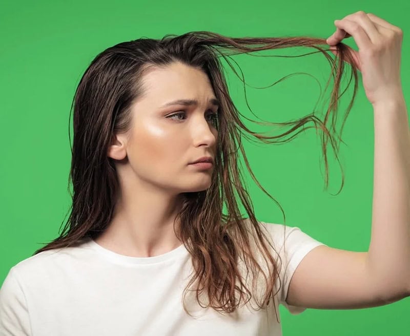 pre-oiling hair before dyeing