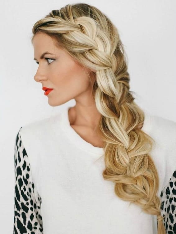 girl with stretched elsa braid