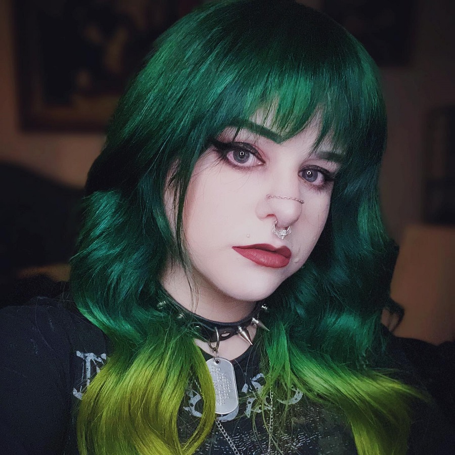 emerald green hair color