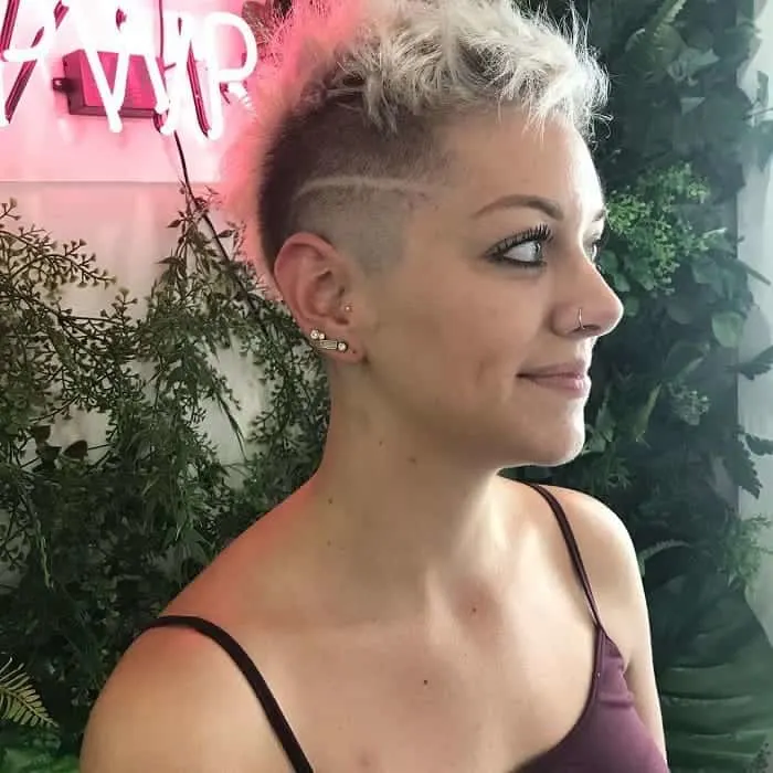 short messy hairstyle with fade for females