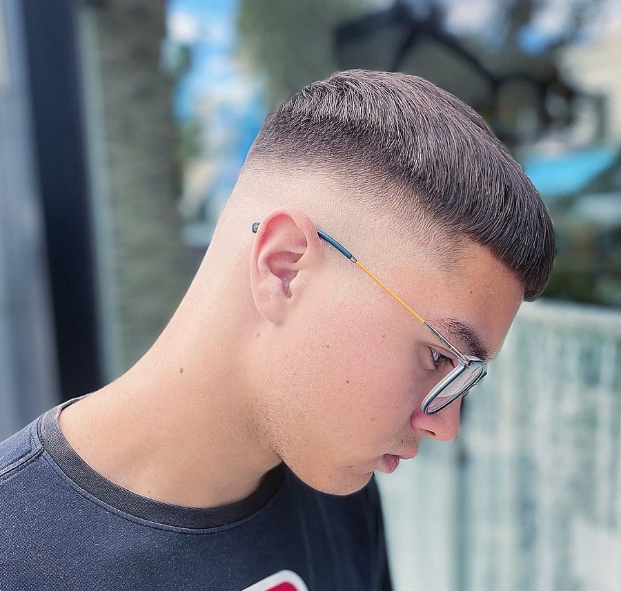 bowl haircut with fade for white guys