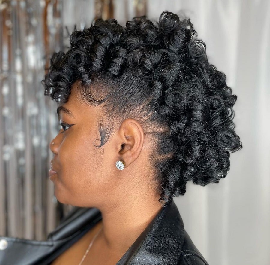 Fake hawk hairstyle for black women