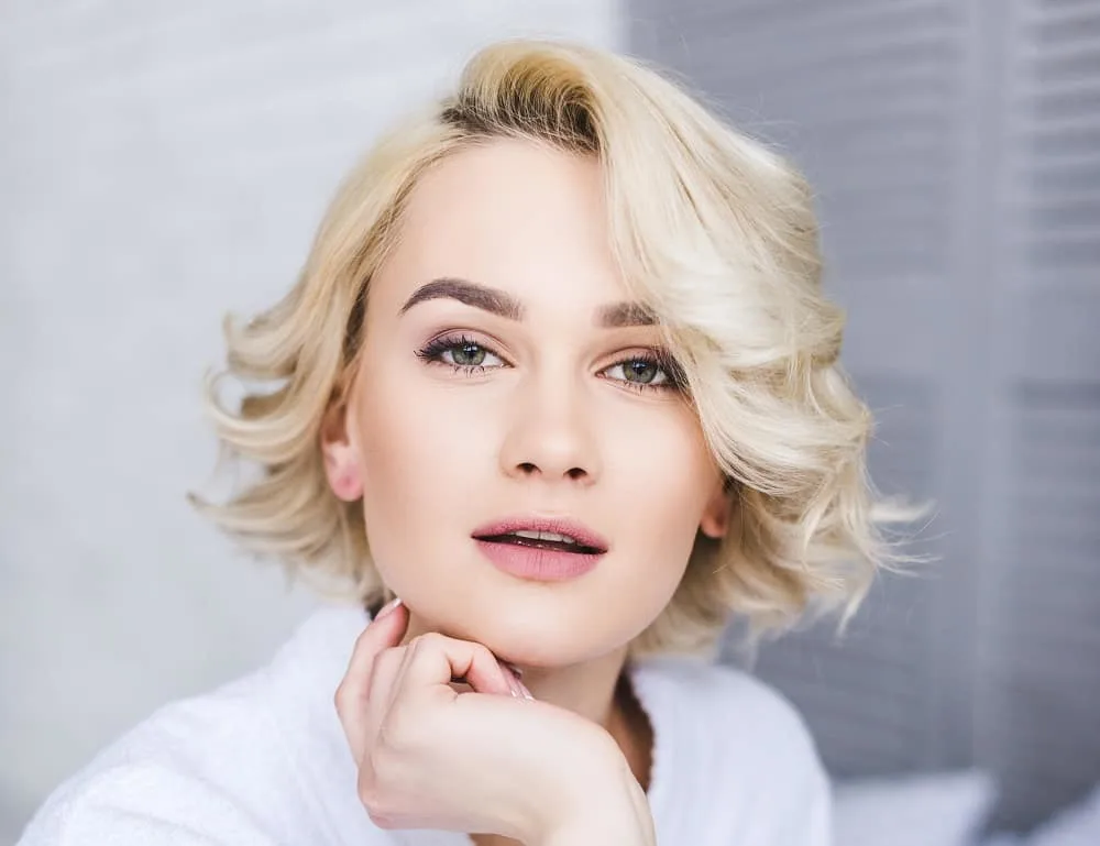 feathered platinum blonde bob