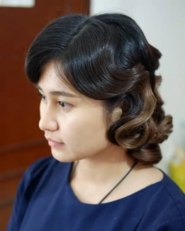 side part long hairstyles with finger wave 