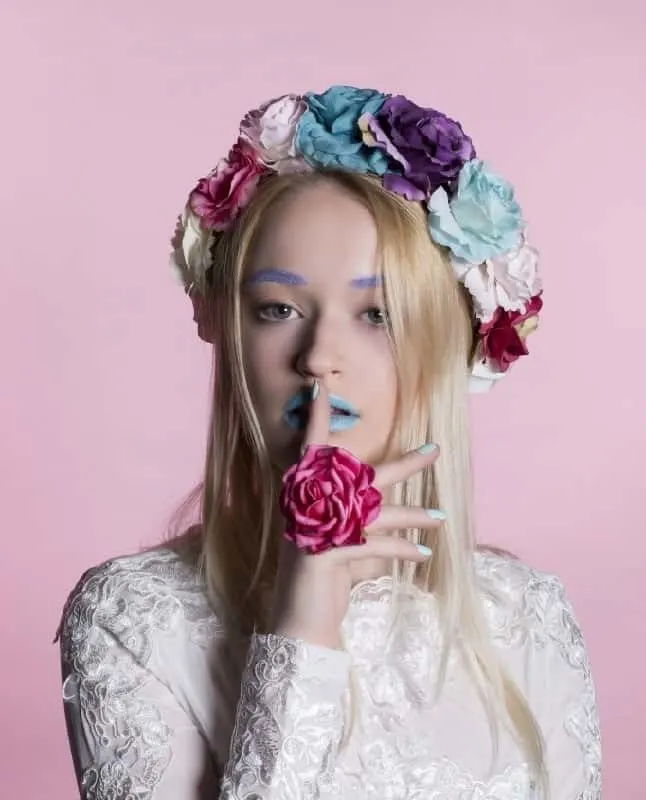 flower headband hairstyle