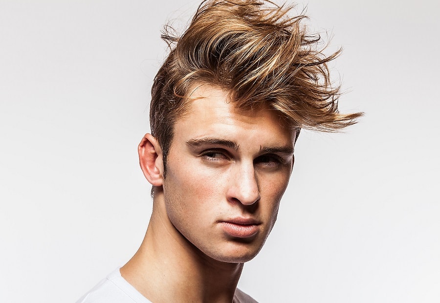 fluffy layered hairstyle for men