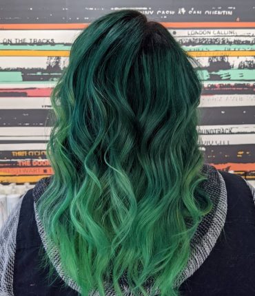 43 Unboring Styles With Green Hair Color (2024 Trends)