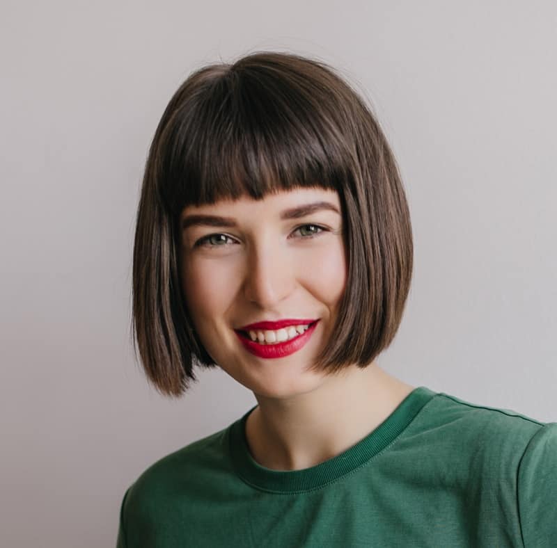 short stacked wedge haircut bob